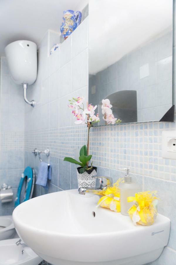 Short Lets Lulu Apartment Ercolano Luaran gambar